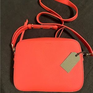 All Saints CAPTAIN LEA SQ XBODY (WB 124Q)
CORAL PINK
